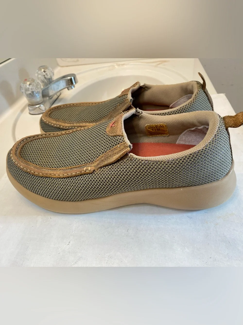 Twisted X Men’s Slip On driving casual loafers Size 11M good condition clean